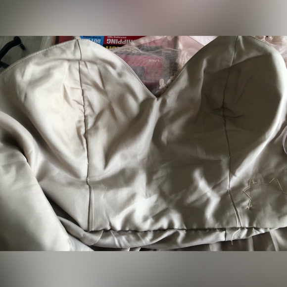 Long Sleeves beaded gown. - Picture 11 of 17